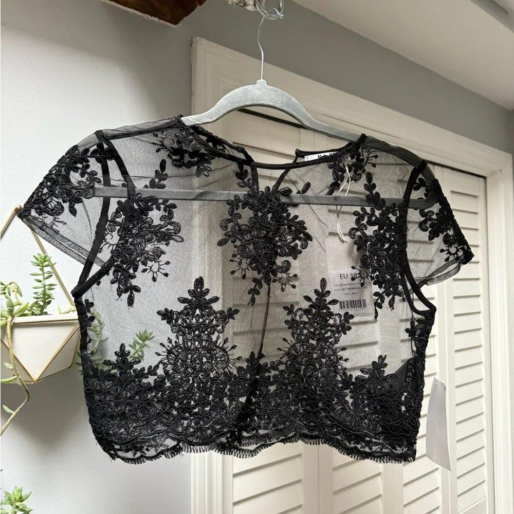 Elegant Black Lace Crop Top